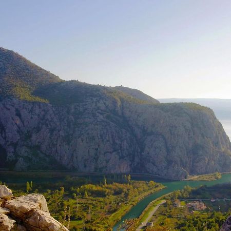 Apartments Nature Omis Exterior photo