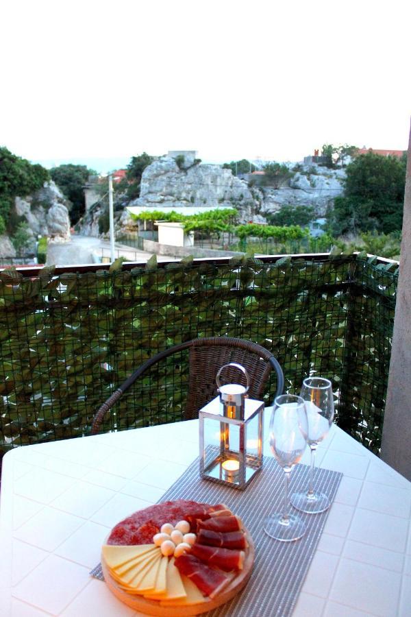 Apartments Nature Omis Exterior photo