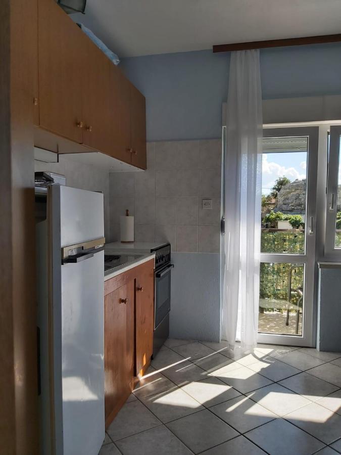 Apartments Nature Omis Exterior photo